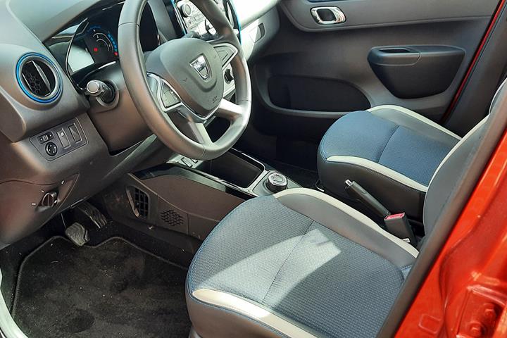 Rød Dacia Spring fra 2022