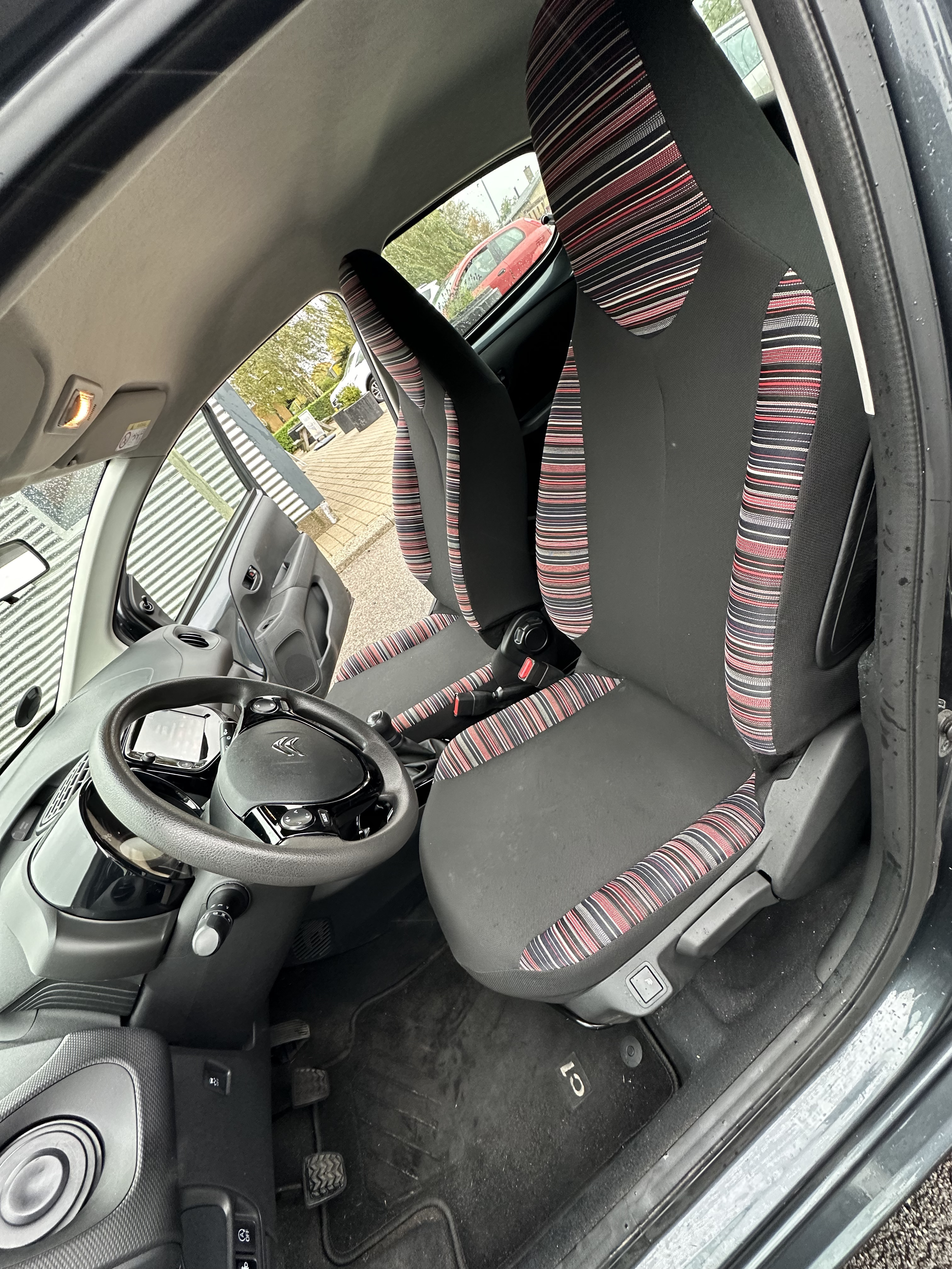 Grå Citroën C1 fra 2021