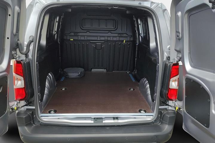 Grå Toyota Proace City Electric fra 2024