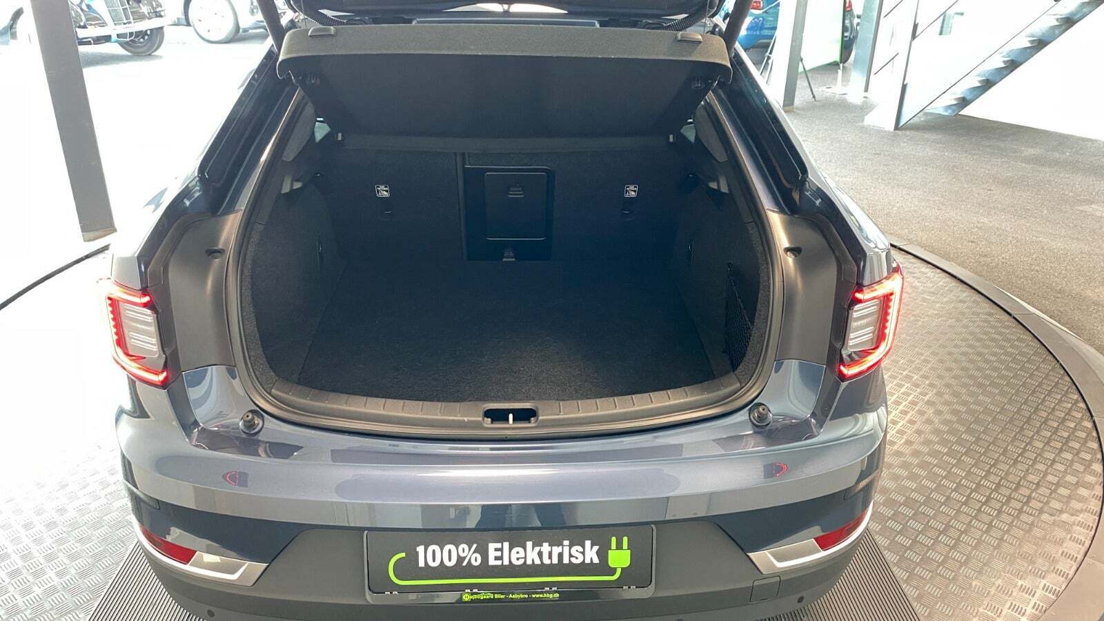 Blå Polestar 2 fra 2022