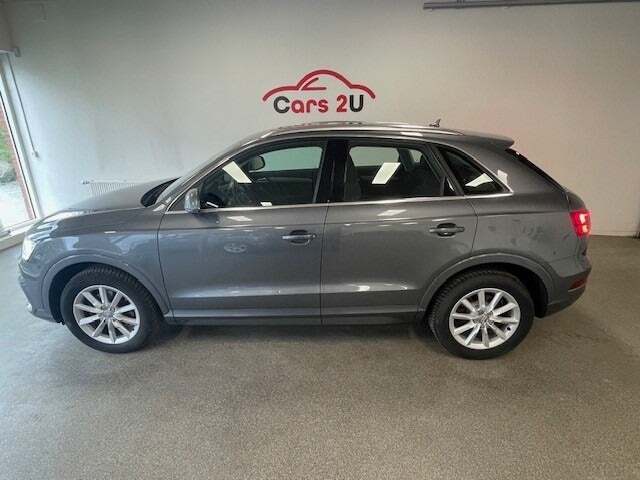 Grå Audi Q3 fra 2015
