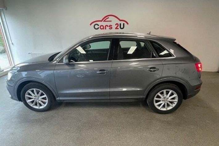 Grå Audi Q3 fra 2015