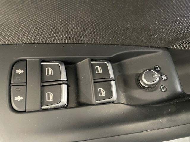 Grå Audi Q3 fra 2015