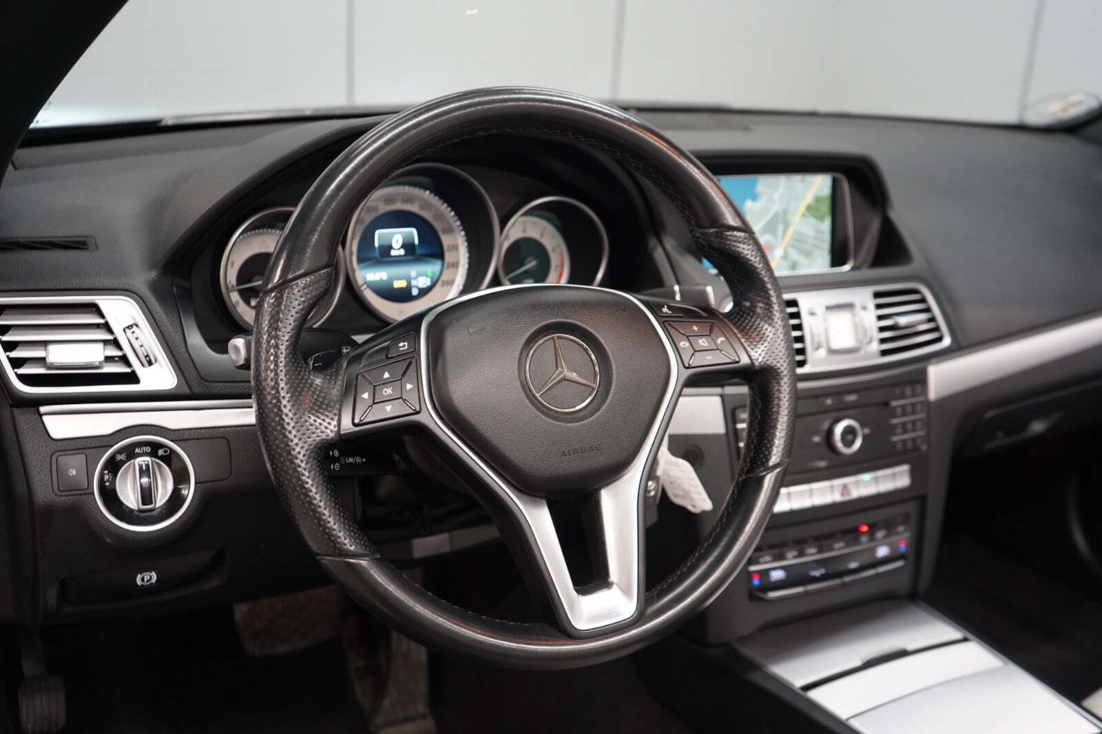 Sort Mercedes E400 fra 2015