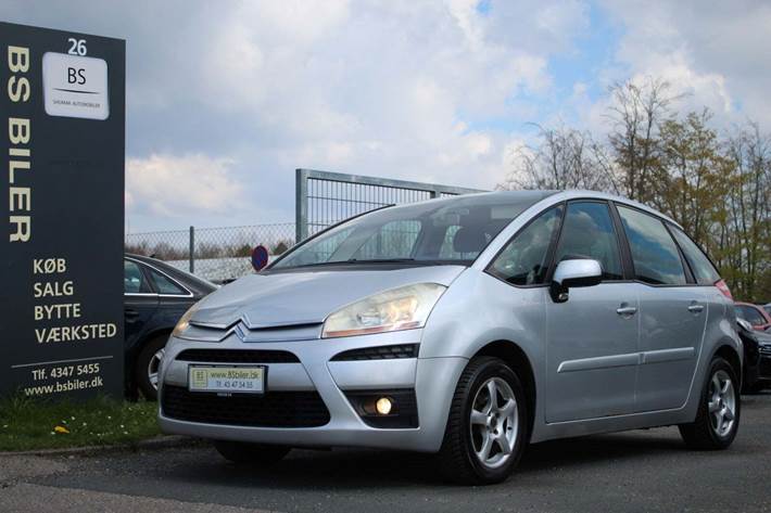 Sølv Citroën C4 Picasso fra 2007 set udefra