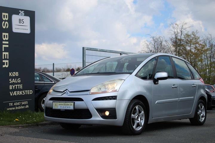 Sølv Citroën C4 Picasso fra 2007 set udefra