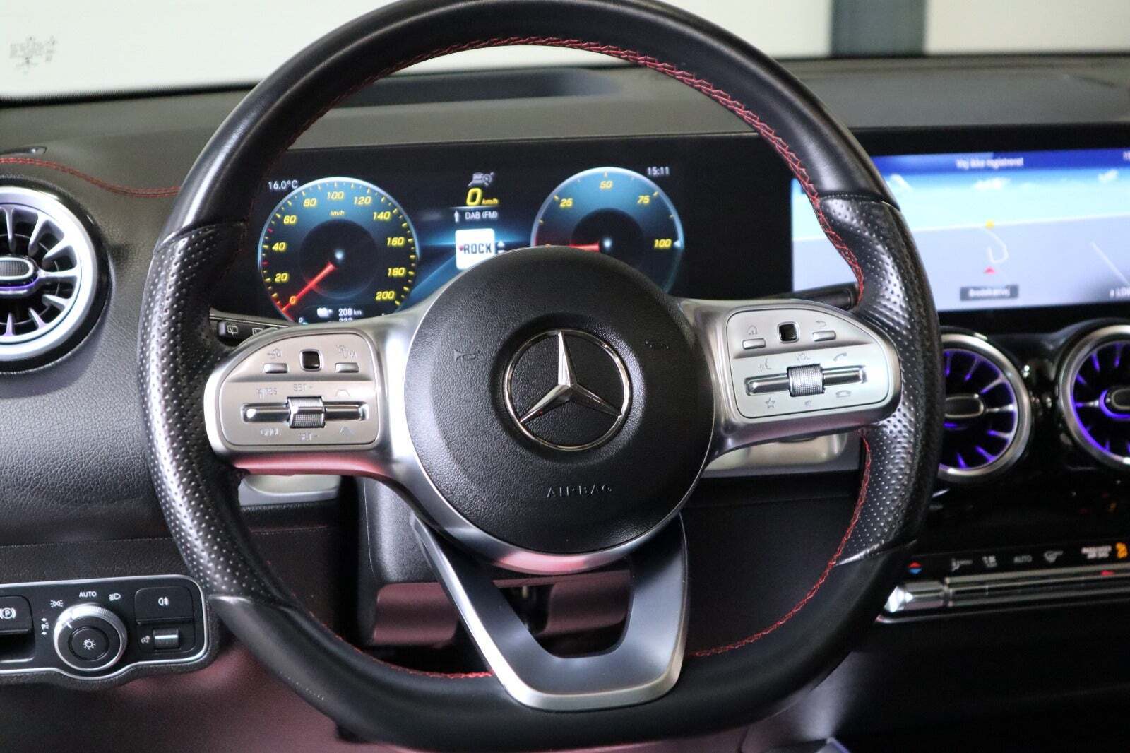 Mercedes EQB350