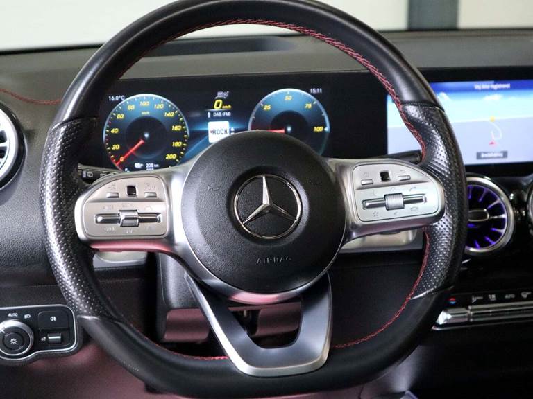 Mercedes EQB350