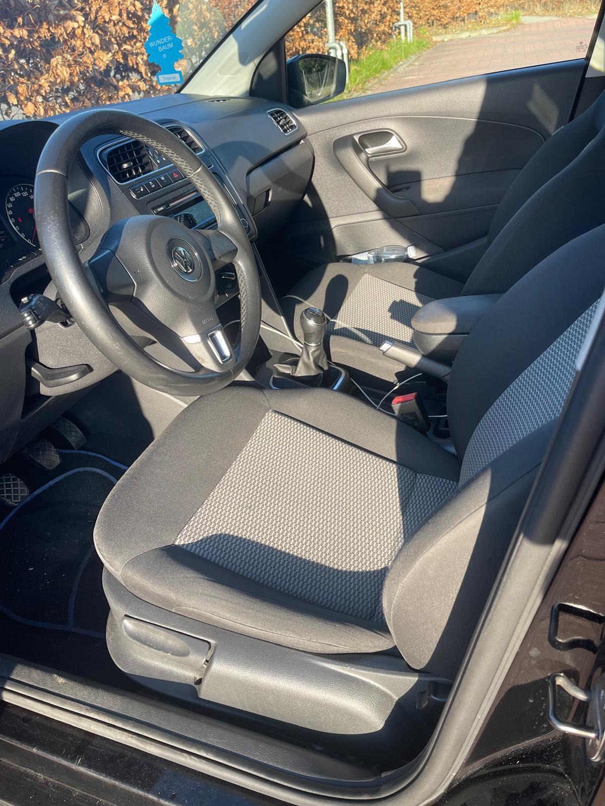 Sort VW Polo fra 2014