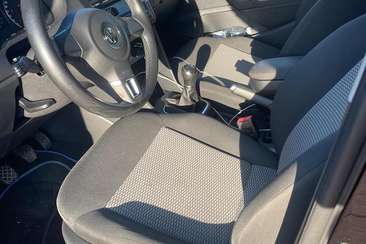 Sort VW Polo fra 2014