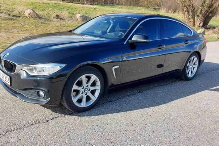 Sort BMW 4-serie fra 2017