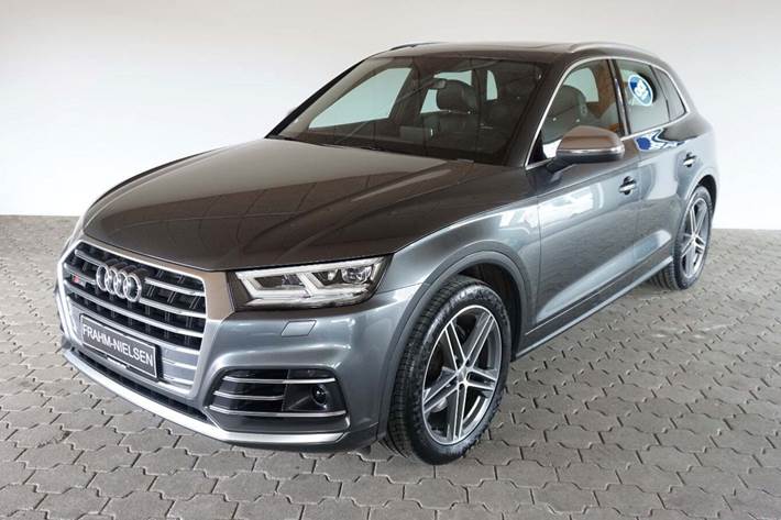 Grå Audi SQ5 fra 2018 set udefra