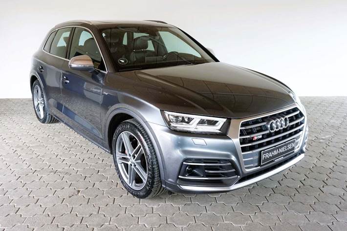 Grå Audi SQ5 fra 2018