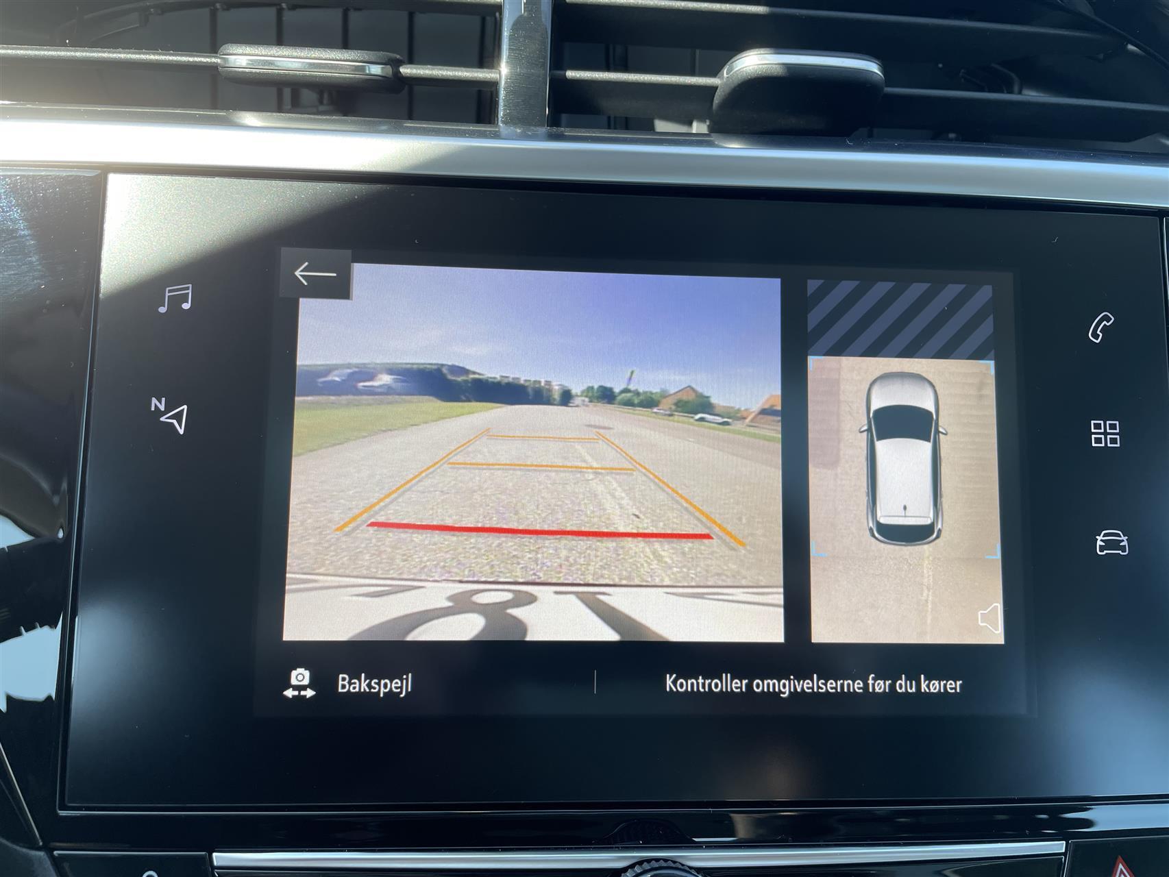 Hvid Opel Corsa fra 2022