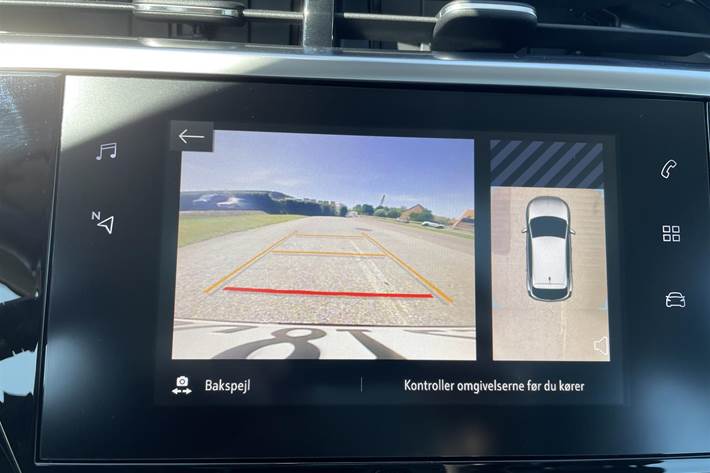 Hvid Opel Corsa fra 2022