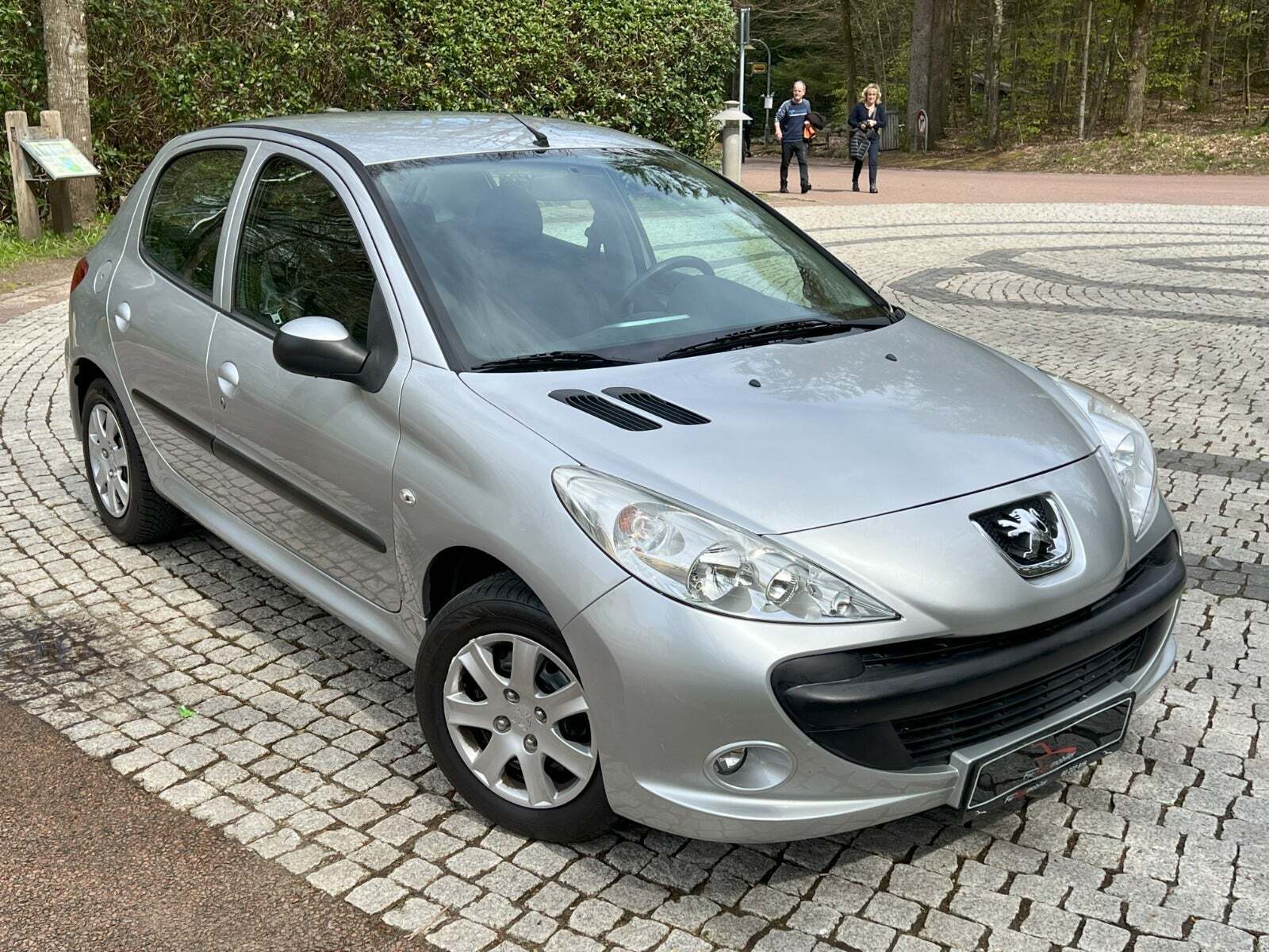 Sølv Peugeot 206+ fra 2010