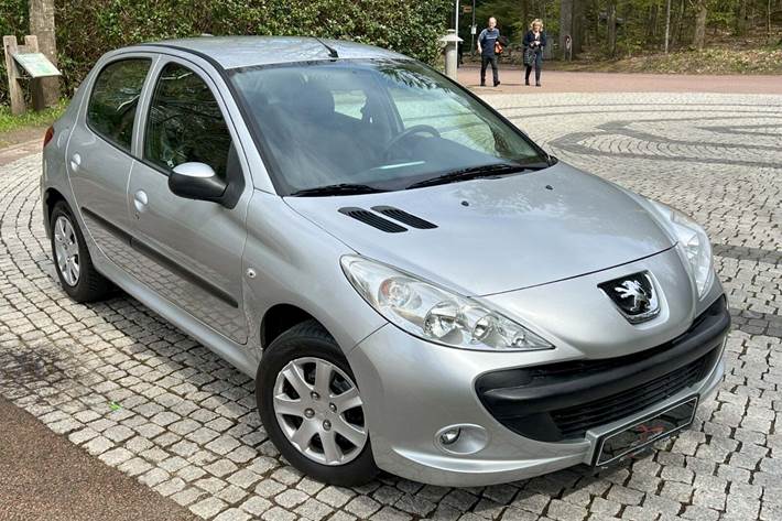 Sølv Peugeot 206+ fra 2010