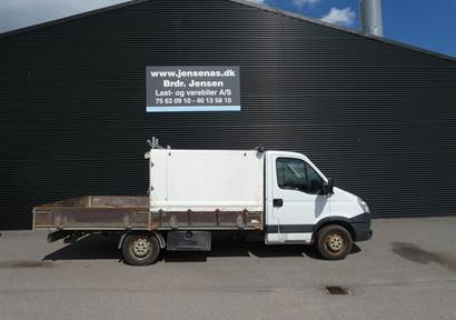 Iveco Daily 2,3 35S15/2,3, 6-g 145HK Ladv./Chas.