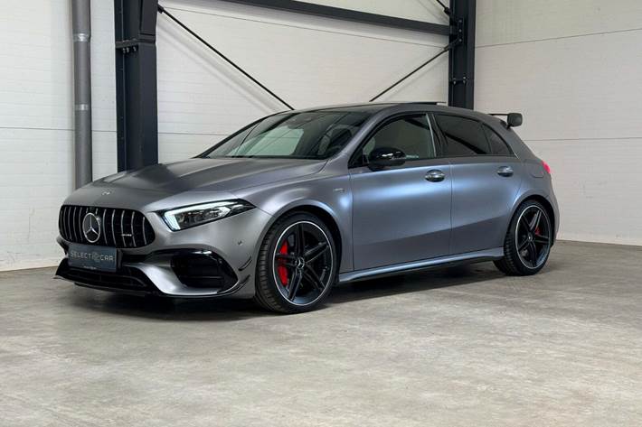 Grå Mercedes A45 fra 2020