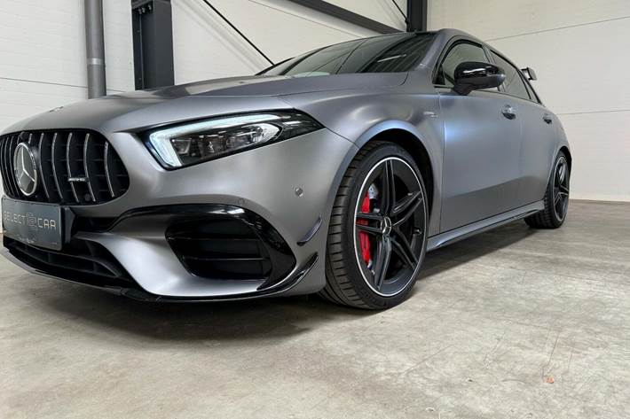 Grå Mercedes A45 fra 2020