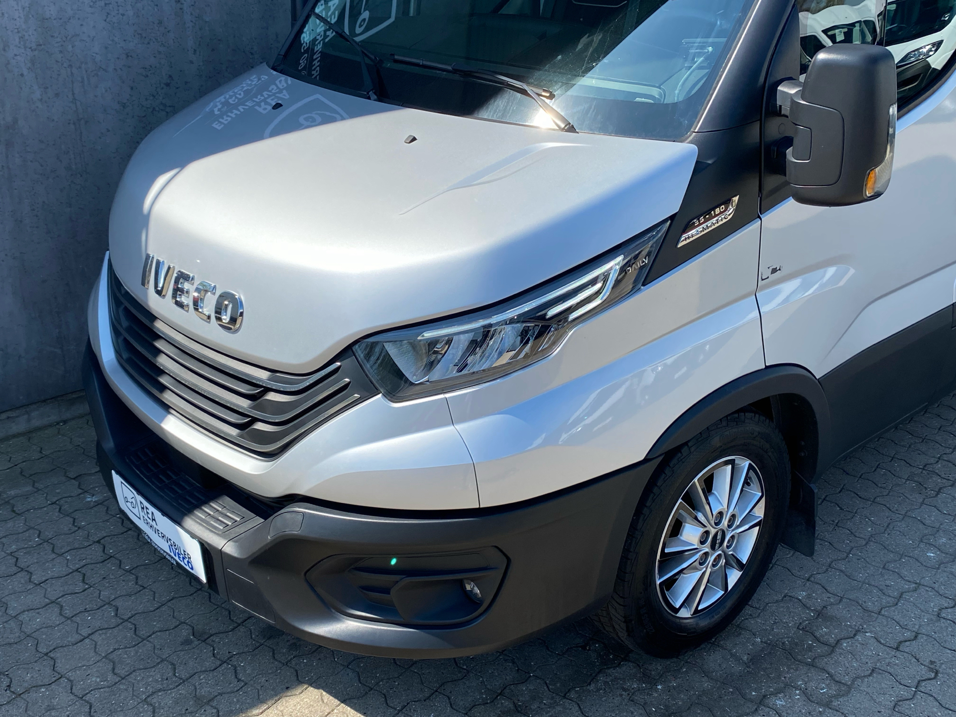 Iveco Daily 3,0 35S18 12m3 D 180HK Van 8g Aut.