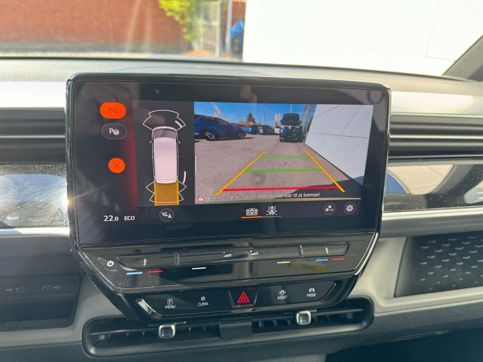 Gul VW ID.Buzz fra 2024