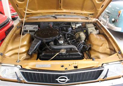 Opel Ascona 2,0 aut.