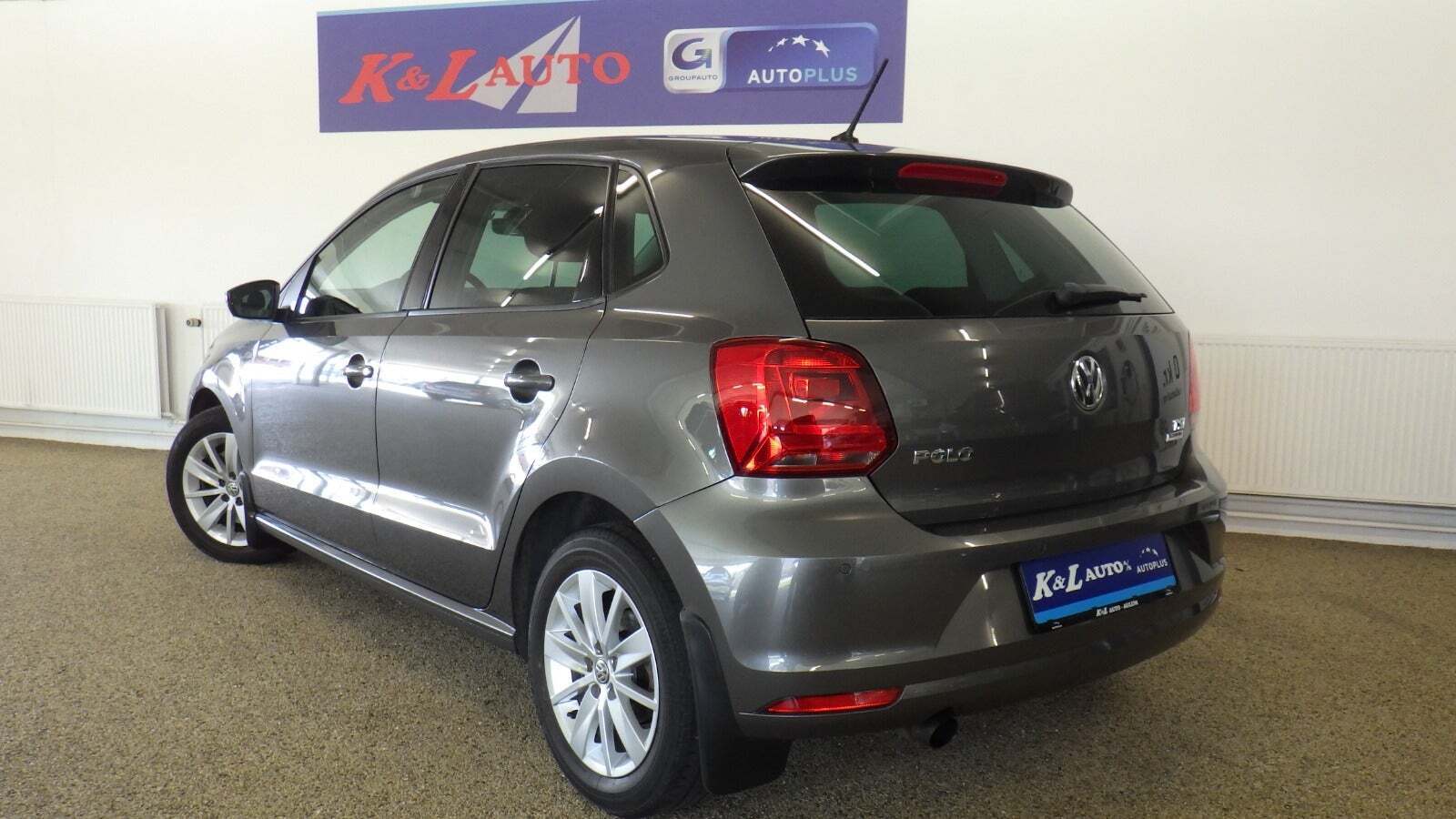 Grå VW Polo fra 2016