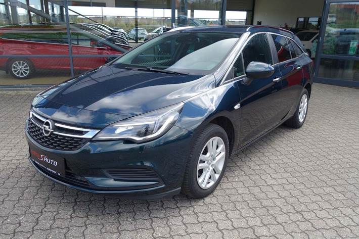 Grøn Opel Astra fra 2017