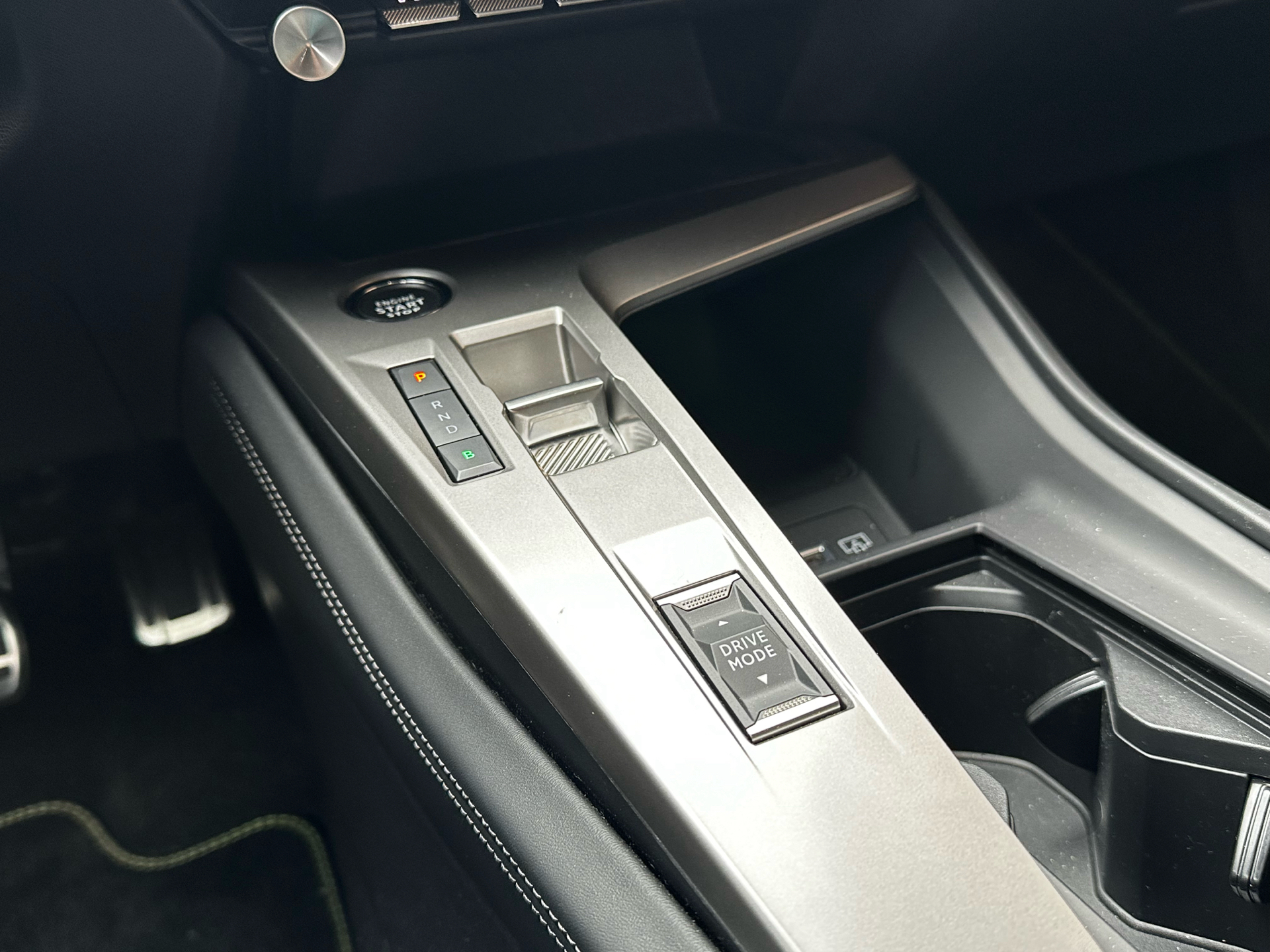 Peugeot E-308