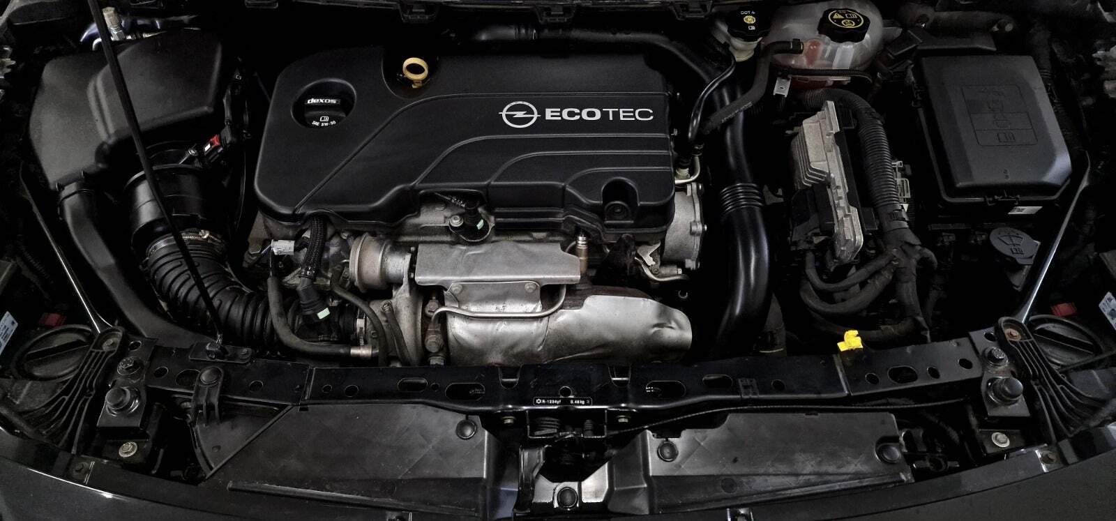 Sort Opel Astra fra 2016