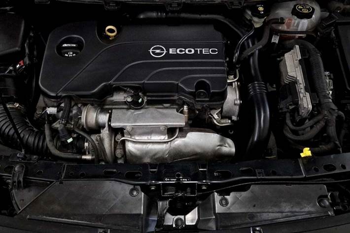 Sort Opel Astra fra 2016