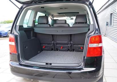 VW Touran 2,0 TDi 140 Highline DSG