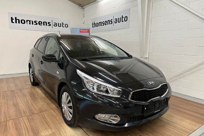 Sort Kia Ceed fra 2014 set udefra