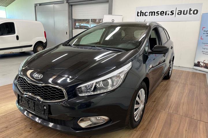 Sort Kia Ceed fra 2014 set udefra