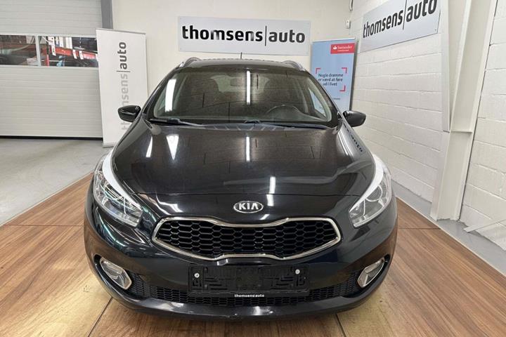 Sort Kia Ceed fra 2014 set udefra