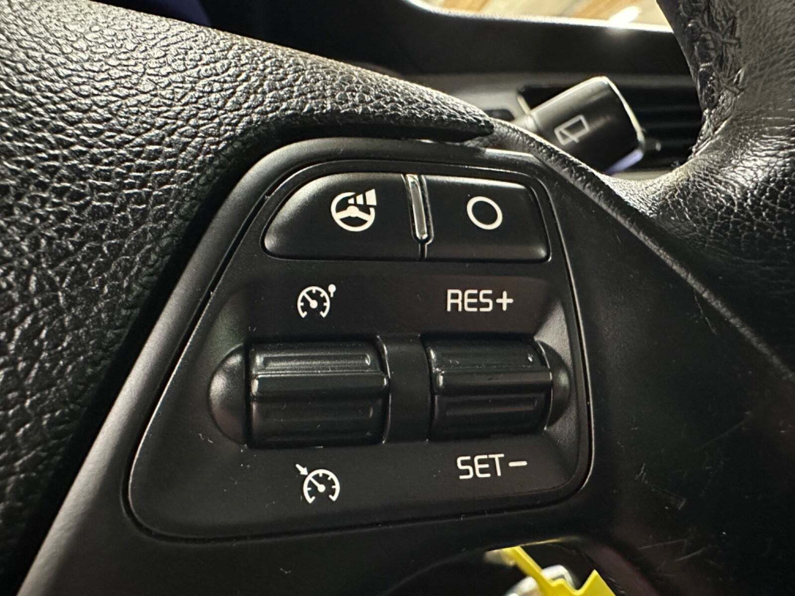 Kia cee'd_sw 1.6 CRDi Manual, 6-trins, 128ps, 2014
