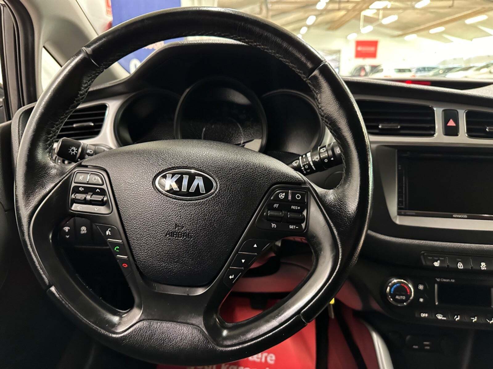Kia cee'd_sw 1.6 CRDi Manual, 6-trins, 128ps, 2014
