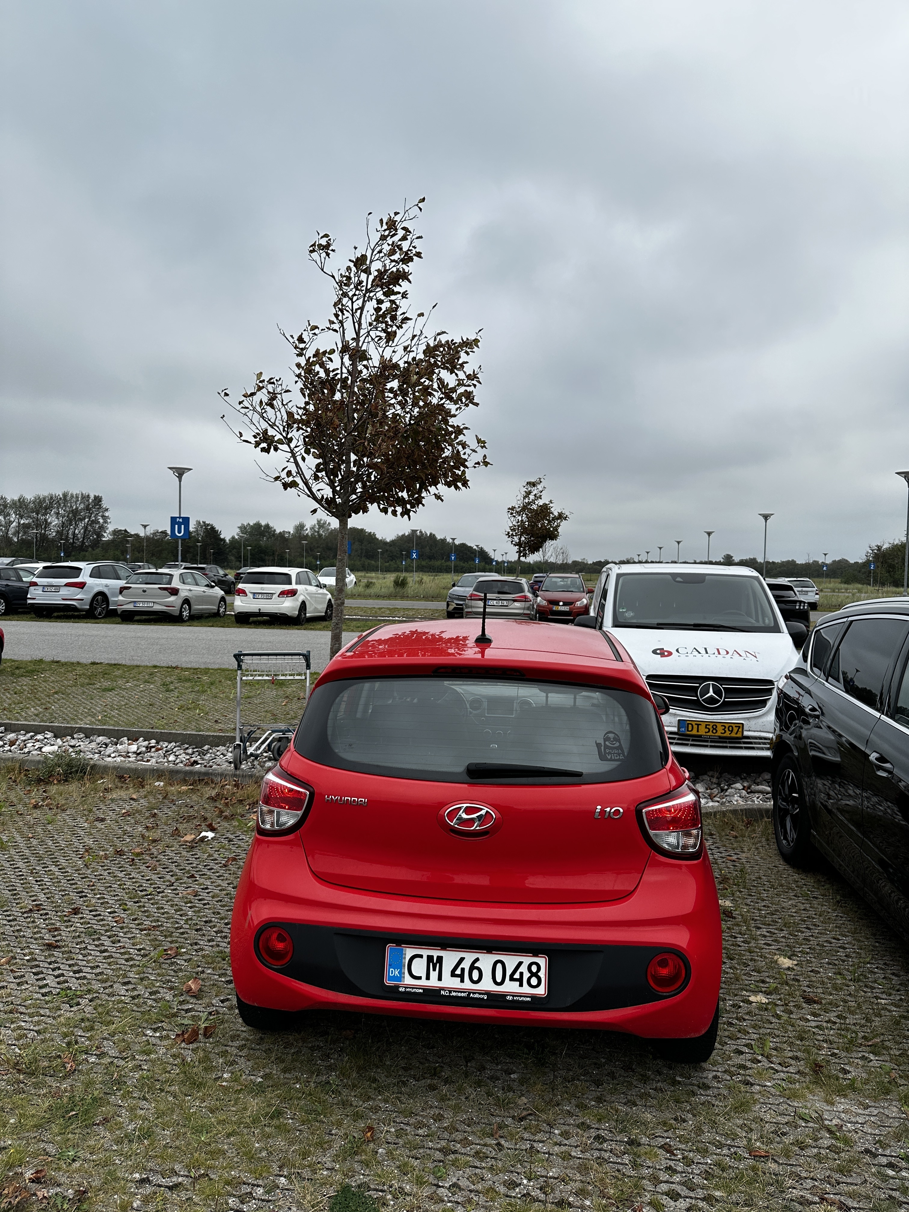 Rød Hyundai i10 fra 2019
