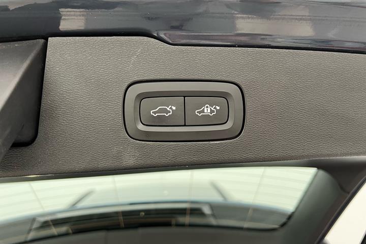 Blå Volvo V60 fra 2021