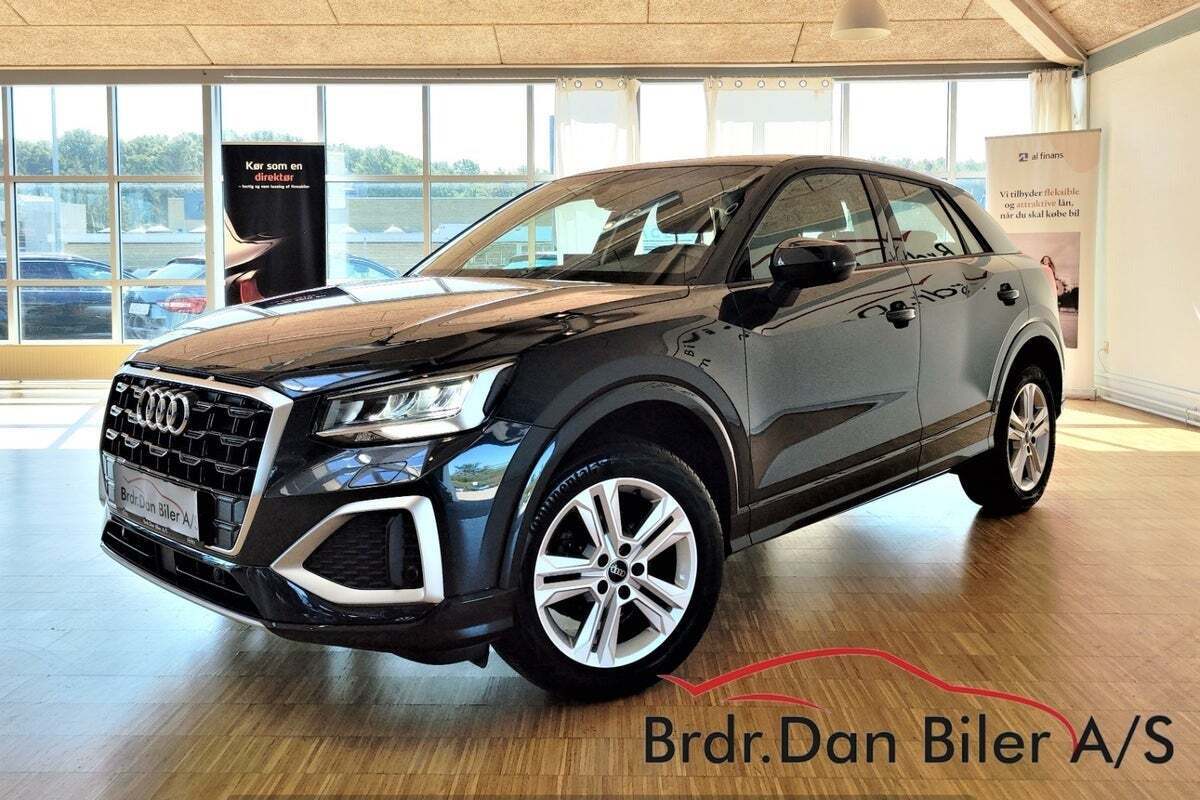 Grå Audi Q2 fra 2022