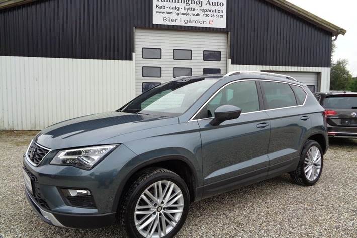Grå Seat Ateca fra 2017 set udefra