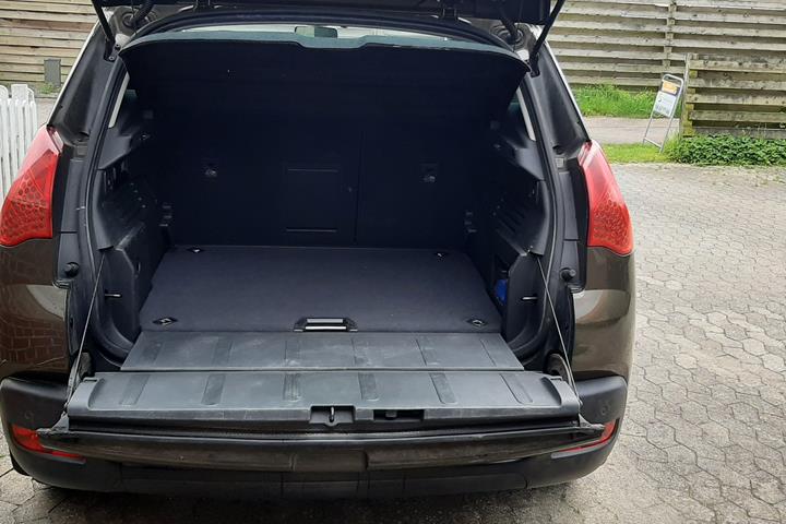 Brun Peugeot 3008 fra 2010