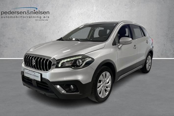 Sølv Suzuki S-Cross fra 2019