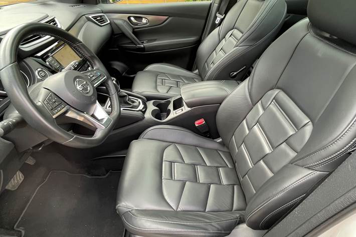 Hvid Nissan Qashqai fra 2019