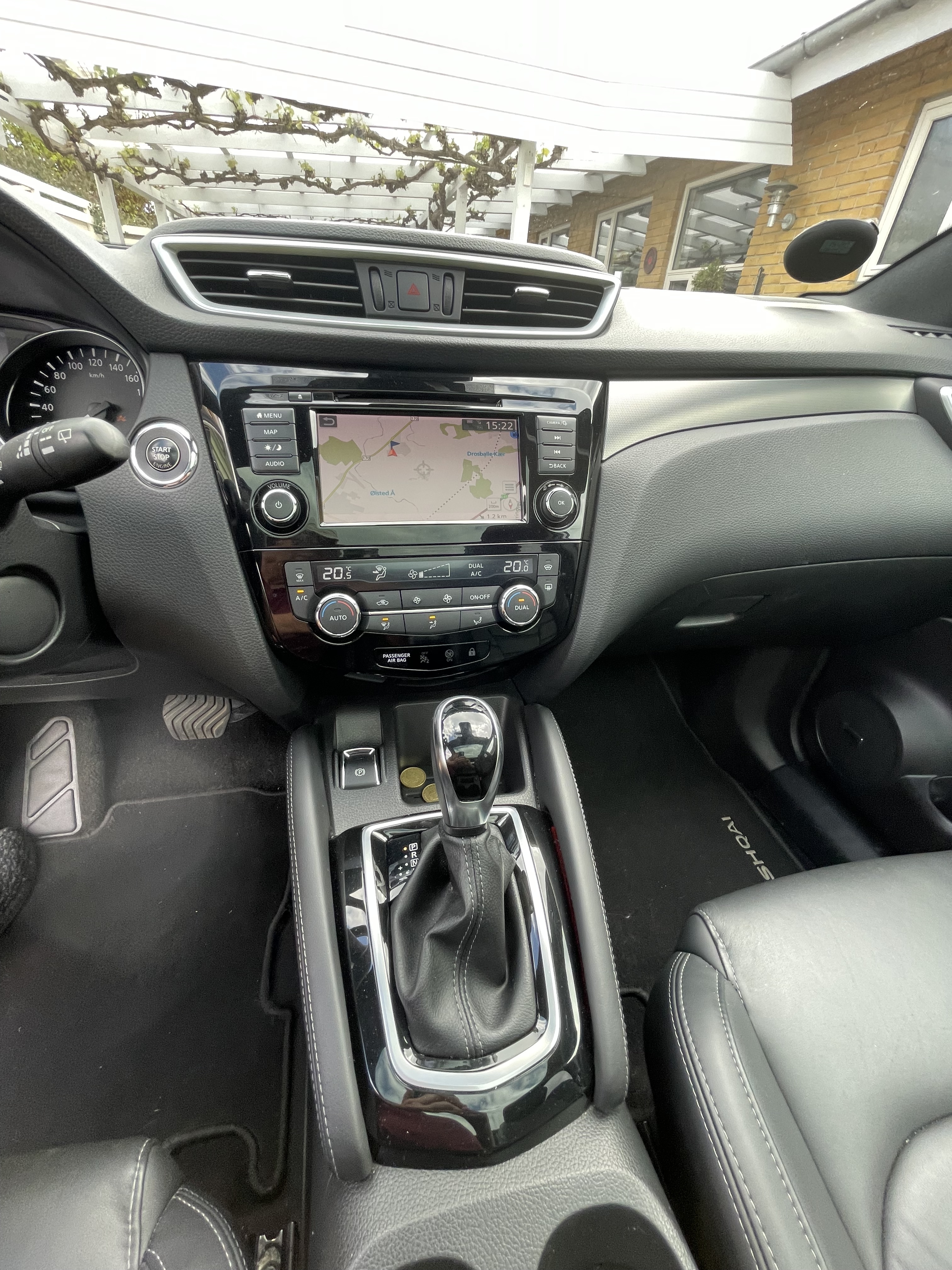 Hvid Nissan Qashqai fra 2019