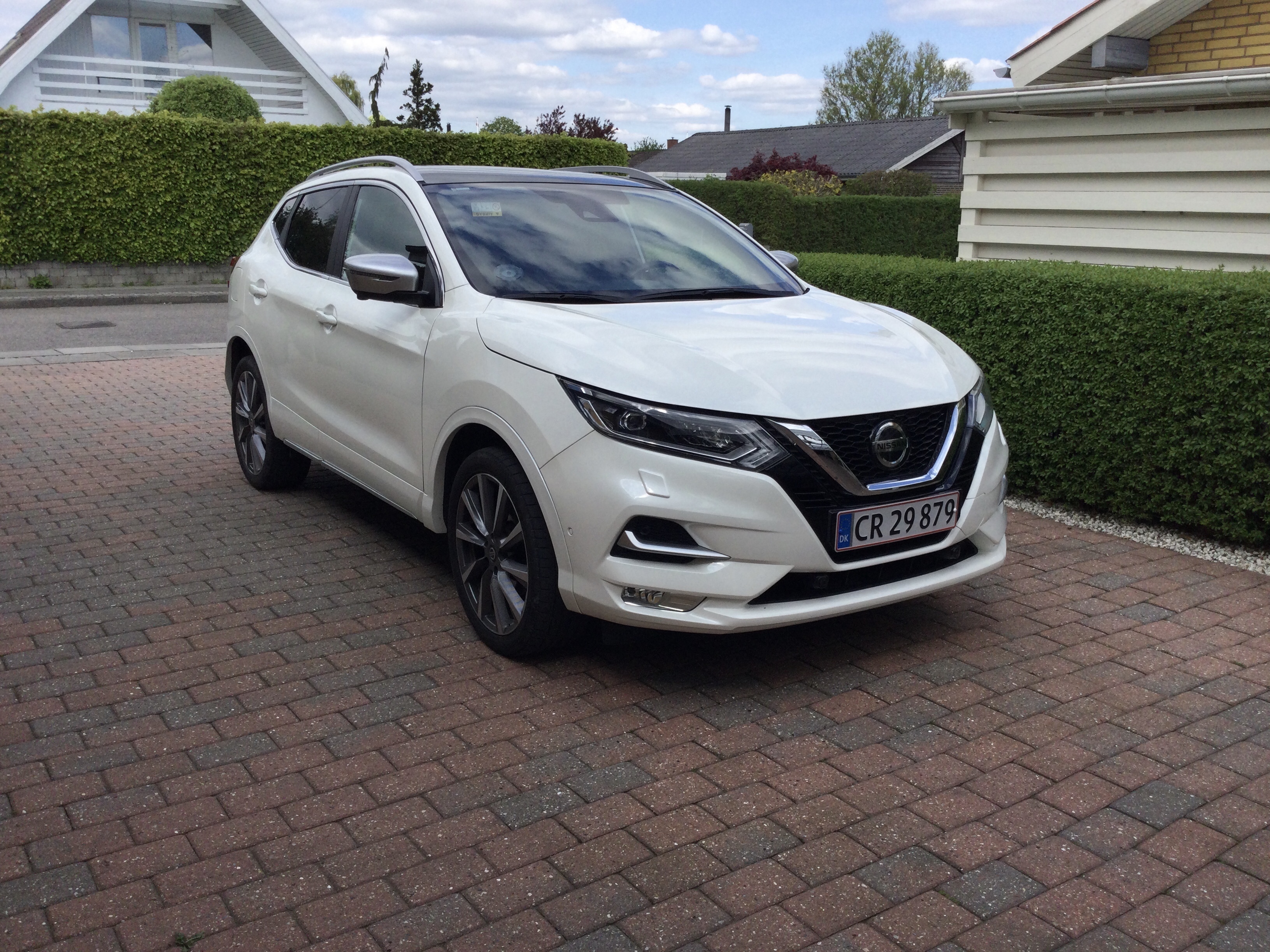 Hvid Nissan Qashqai fra 2019