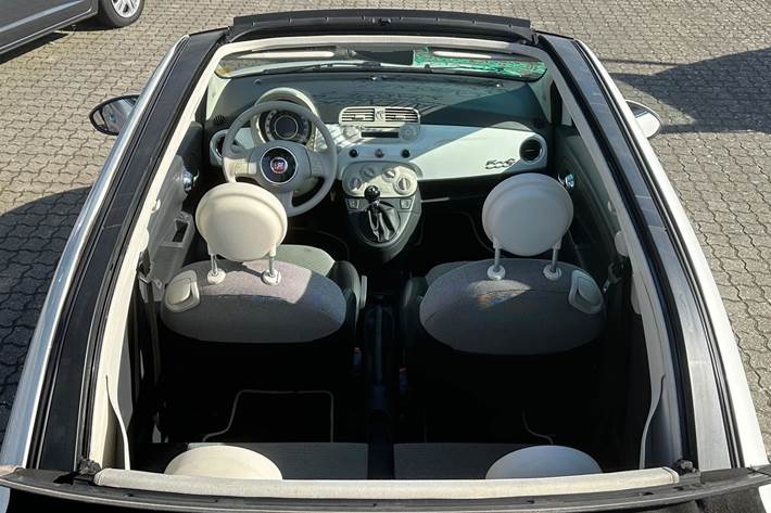 Hvid Fiat 500C fra 2011