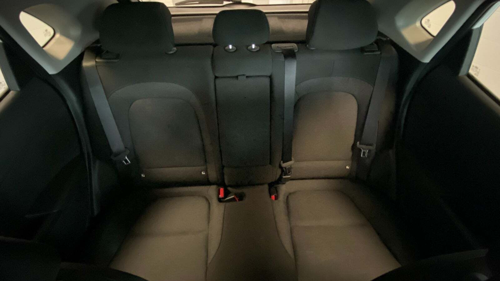 Hvid Hyundai Kona fra 2021