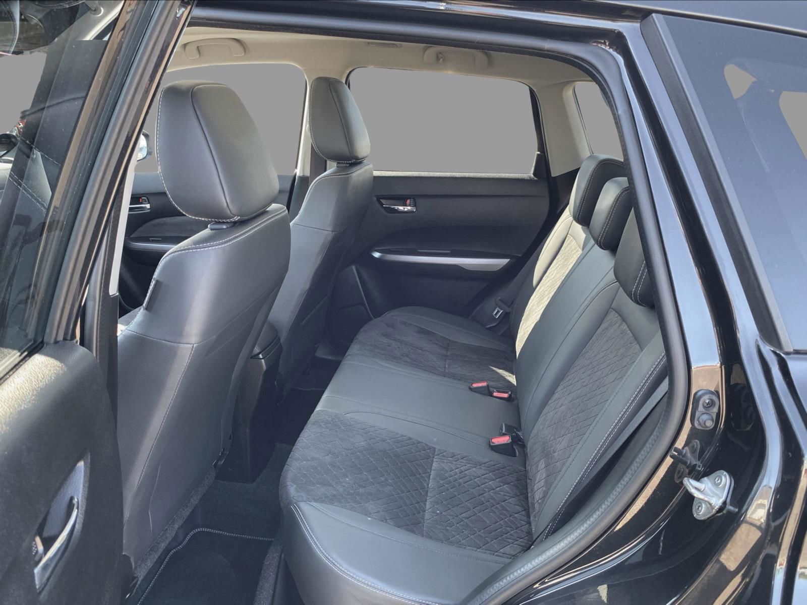 Sort Suzuki Vitara fra 2018